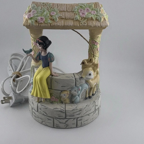 SCENTSY **Retired** Disney SnowWhite The Seven Dwarfs Wax Melt Fragrance Warmer - Picture 2 of 10